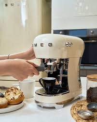 Cafetera Espresso Manual Smeg 50's style